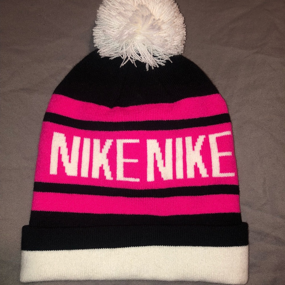 Nike Pom beanie